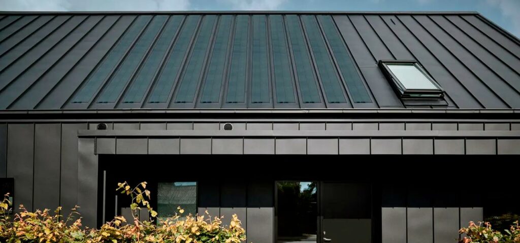 Få solceller til taget der bevarer de arkitektoniske linjer